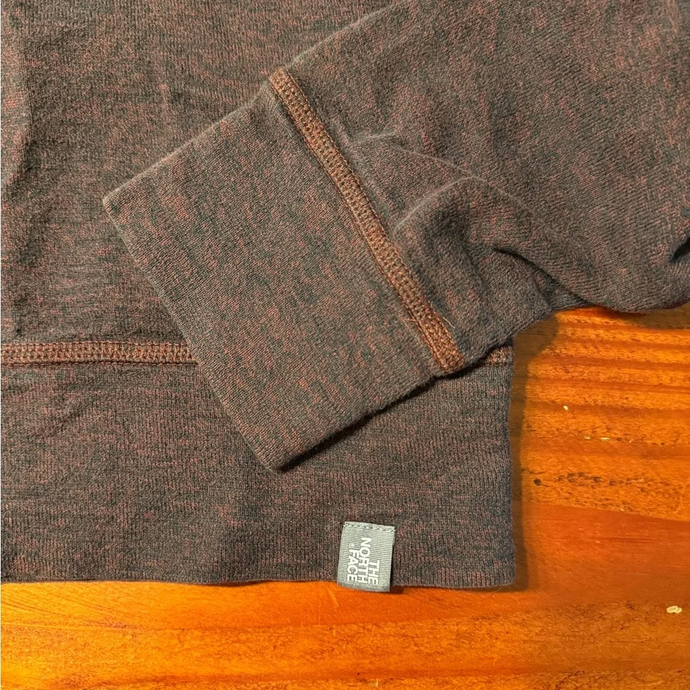 The North Face Men’s NWOT Brown Basic Crewneck Long-sleeve Basic Knit Shirt - S
